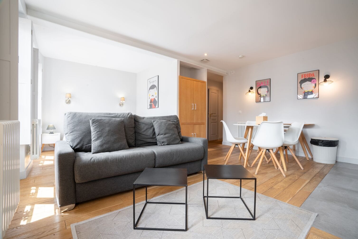 Appartement lumineux avec salon et cuisine ouverte
